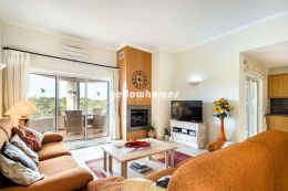Elegantes 2-SZ Apartment mit Blick auf den Golfplatz,...